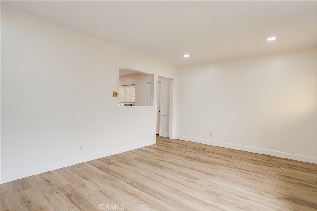 17610 Roseton Avenue