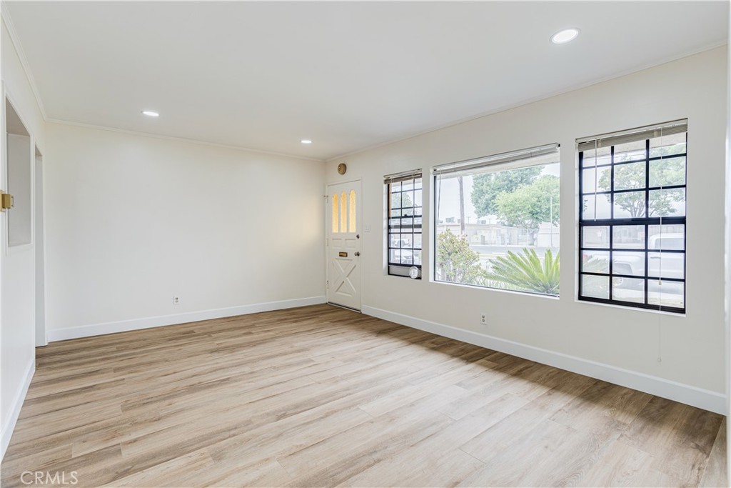 17610 Roseton Avenue