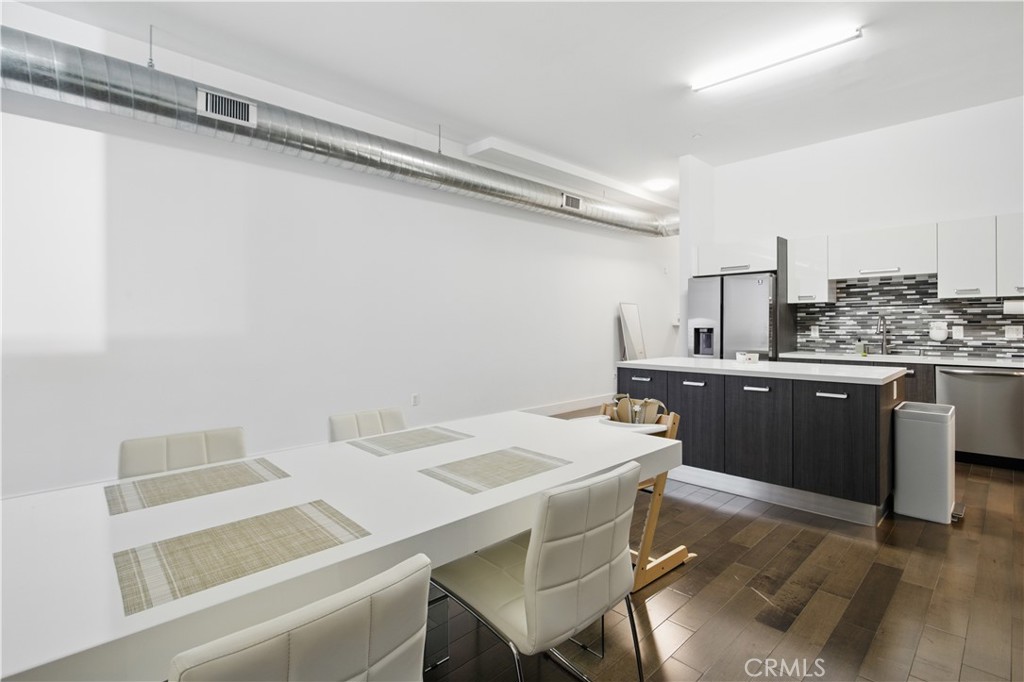 433 Pine Avenue 308