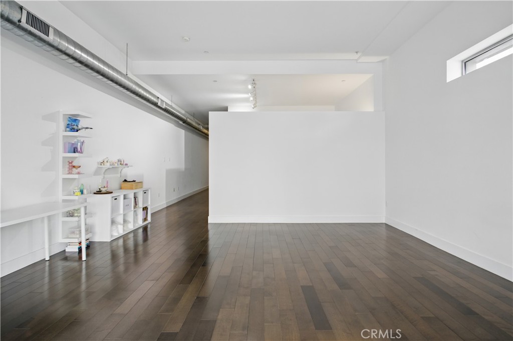 433 Pine Avenue 308