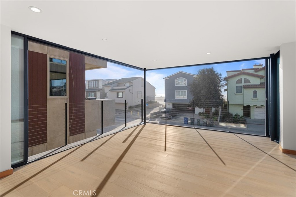 3928 Ocean Drive