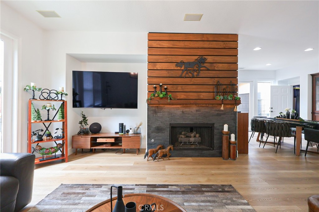 8 Terrastar Lane