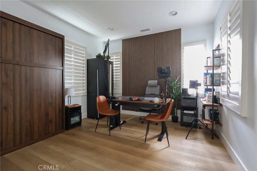 8 Terrastar Lane
