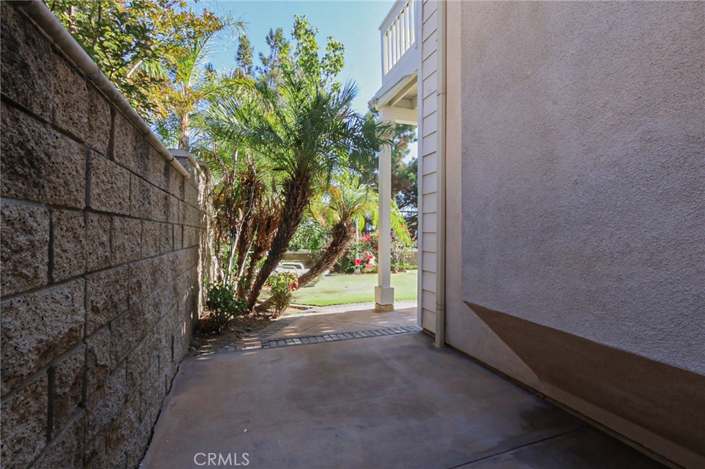 17160 Fremont Lane