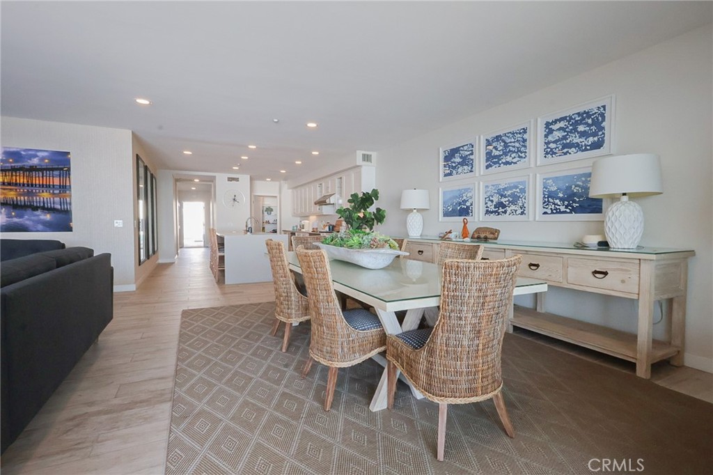 700 S The Strand 202