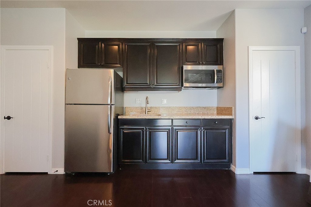7618 Hertz Place