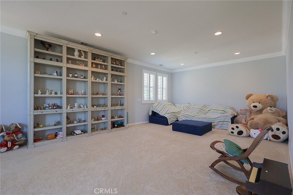 7618 Hertz Place