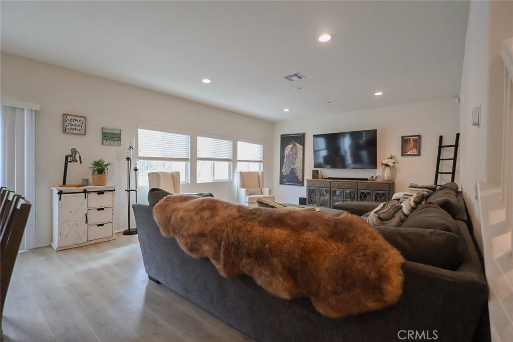 24155 Dusty Trail
