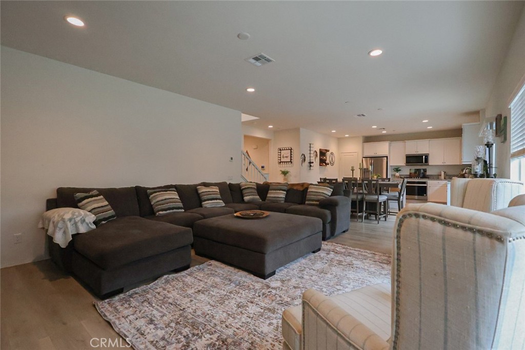24155 Dusty Trail