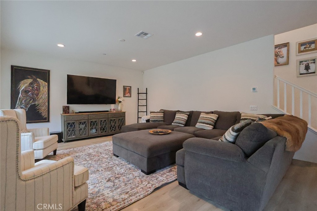 24155 Dusty Trail