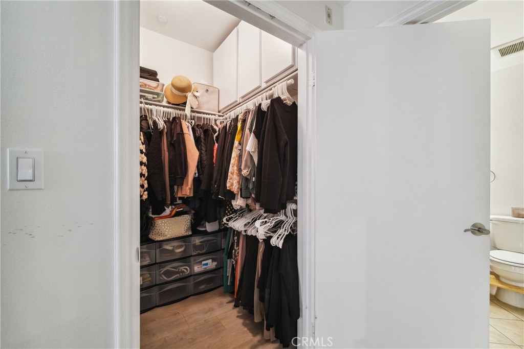 13951 Sherman Way 204