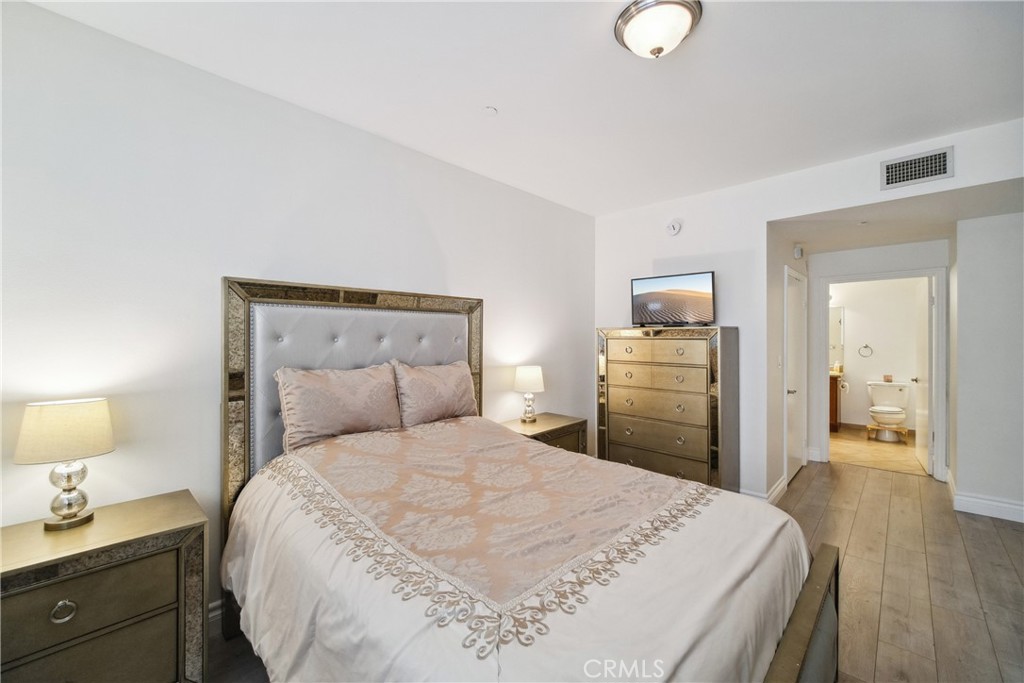 13951 Sherman Way 204