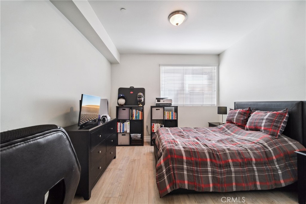 13951 Sherman Way 204