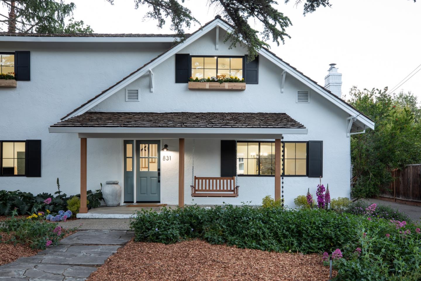 831 Vista Grande AVE