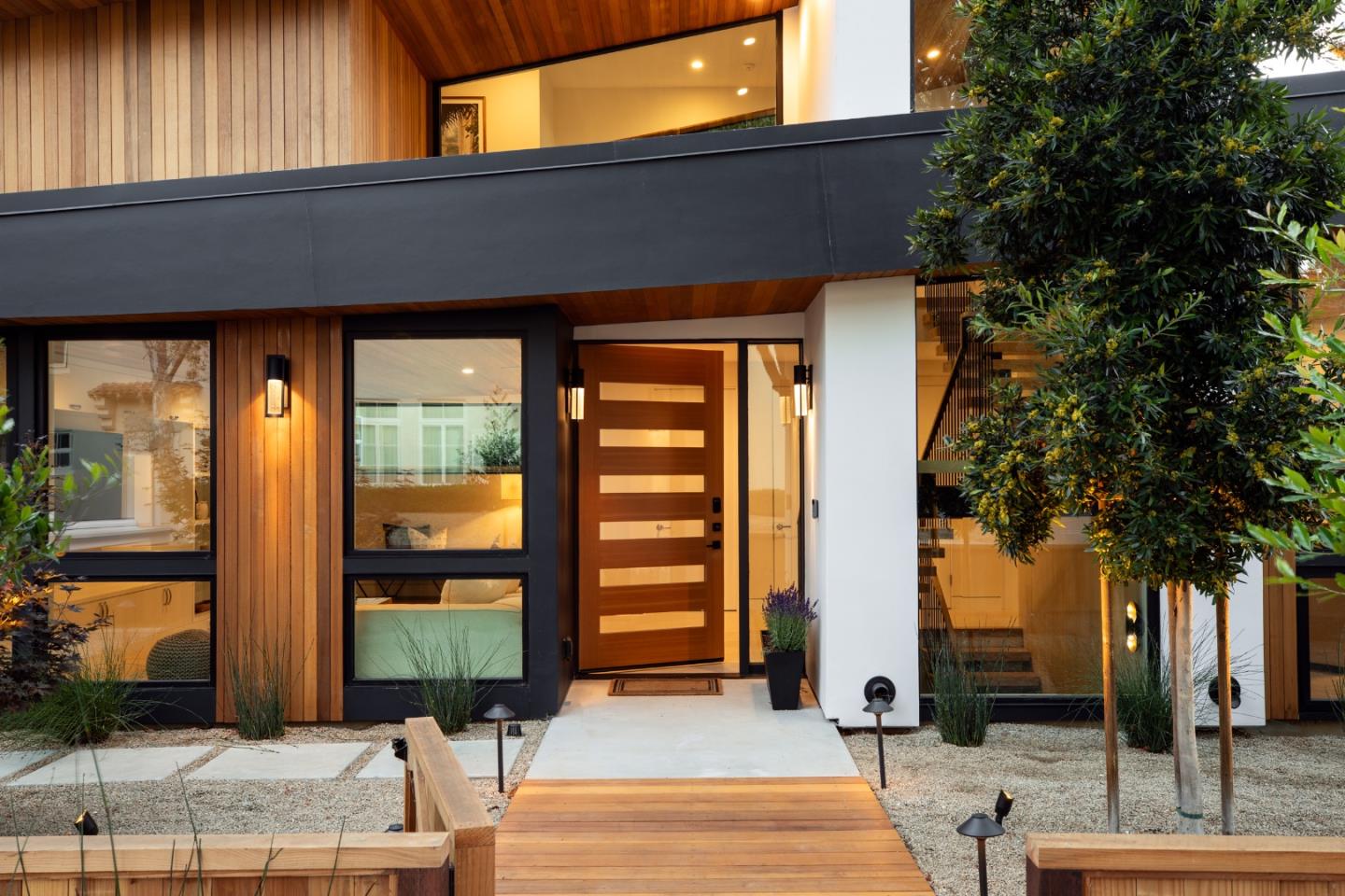 596 Franklin Street
