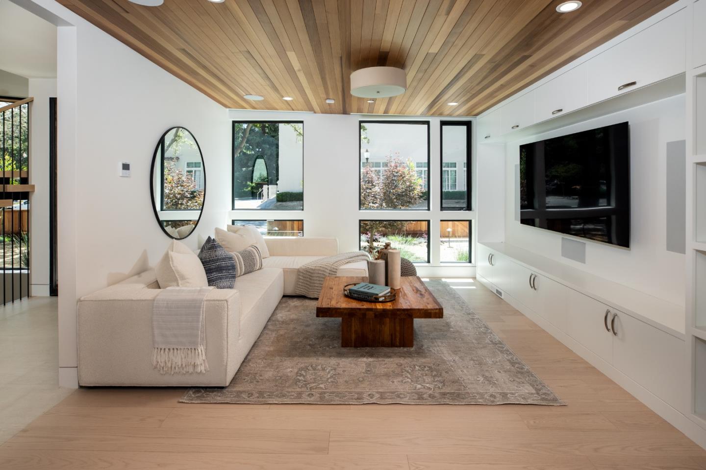596 Franklin Street
