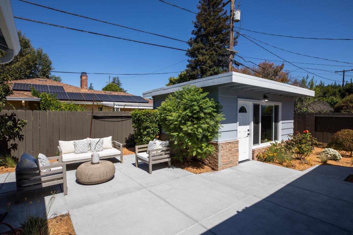 1432 Ernestine Lane