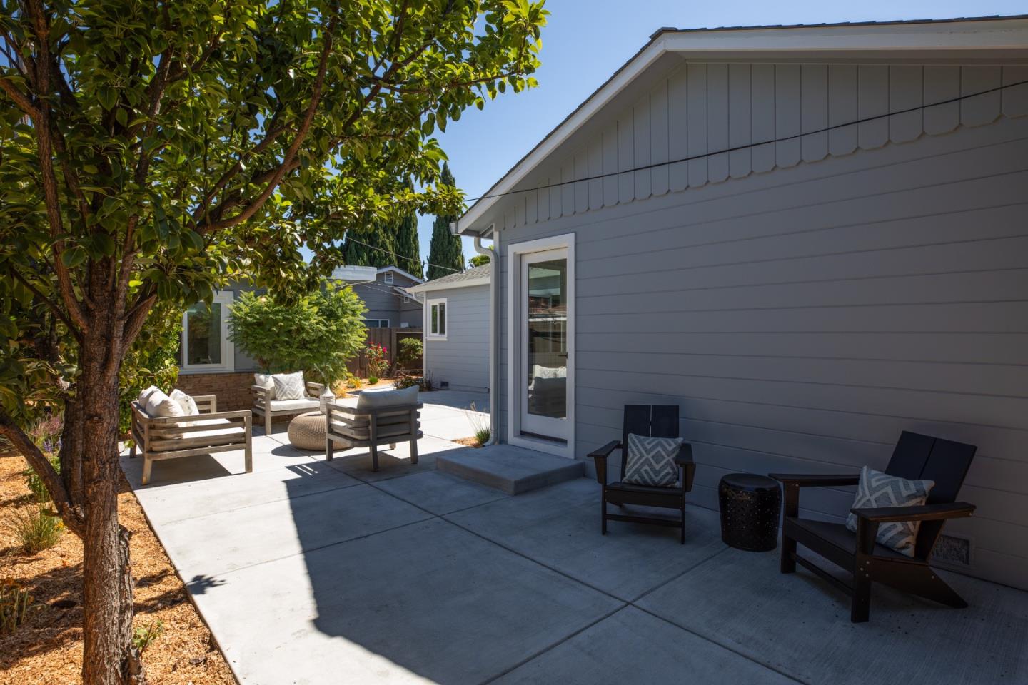 1432 Ernestine Lane