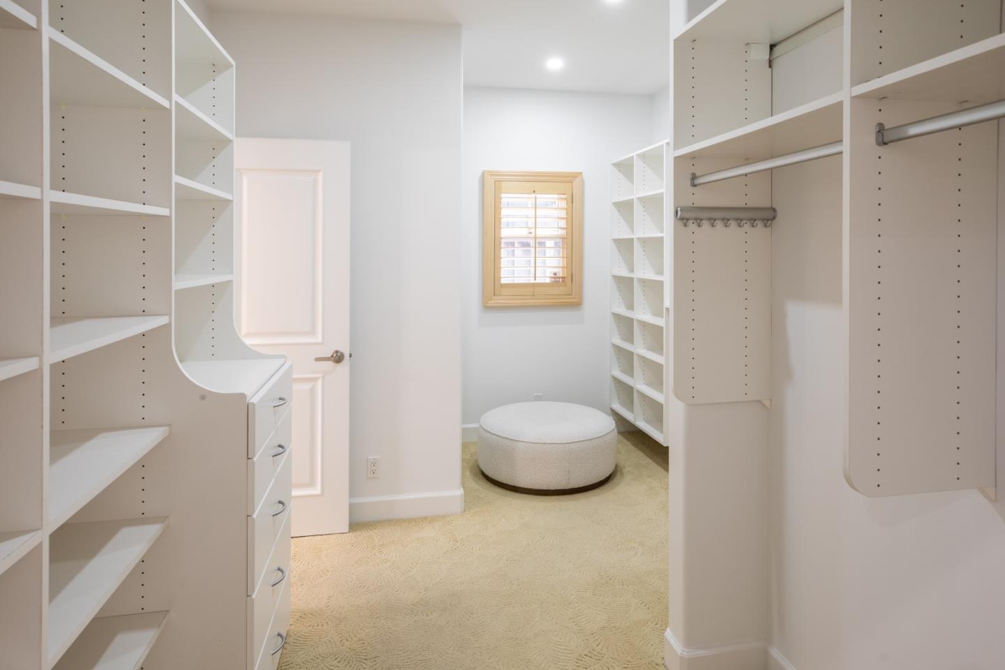 2121 Creeden WAY
