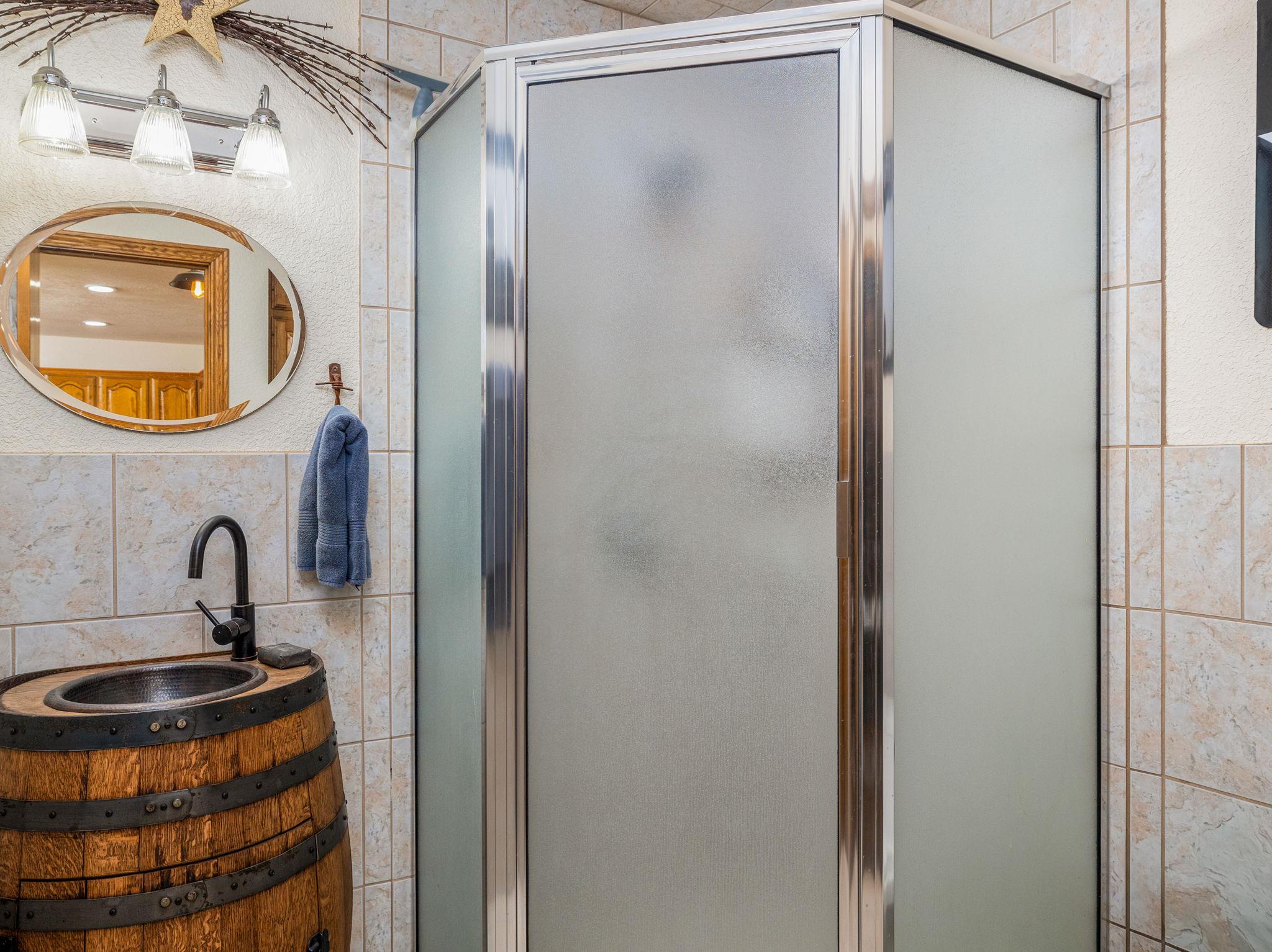 1045 Private Road 7005