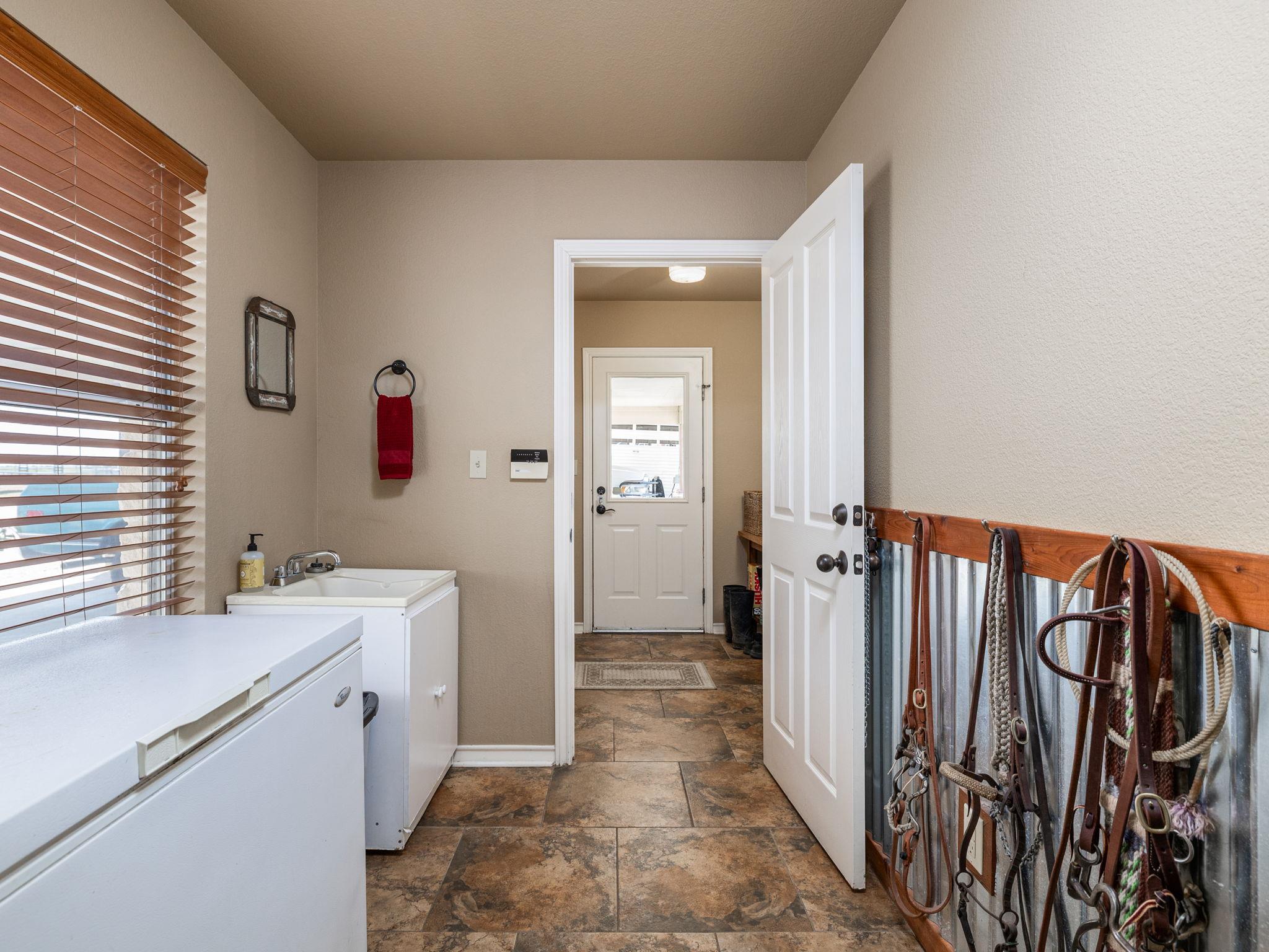 1801 County Road 470, Coupland