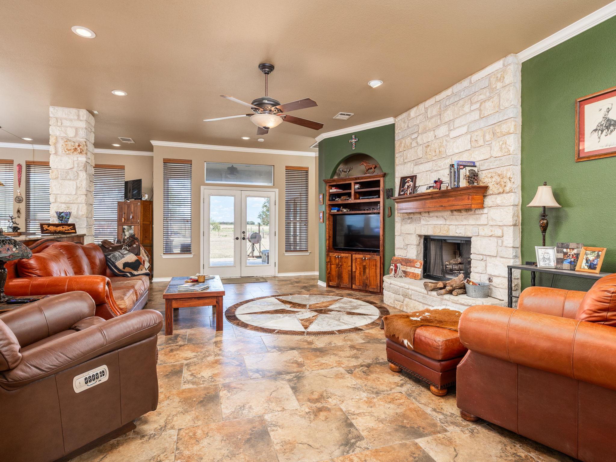 1801 County Road 470, Coupland