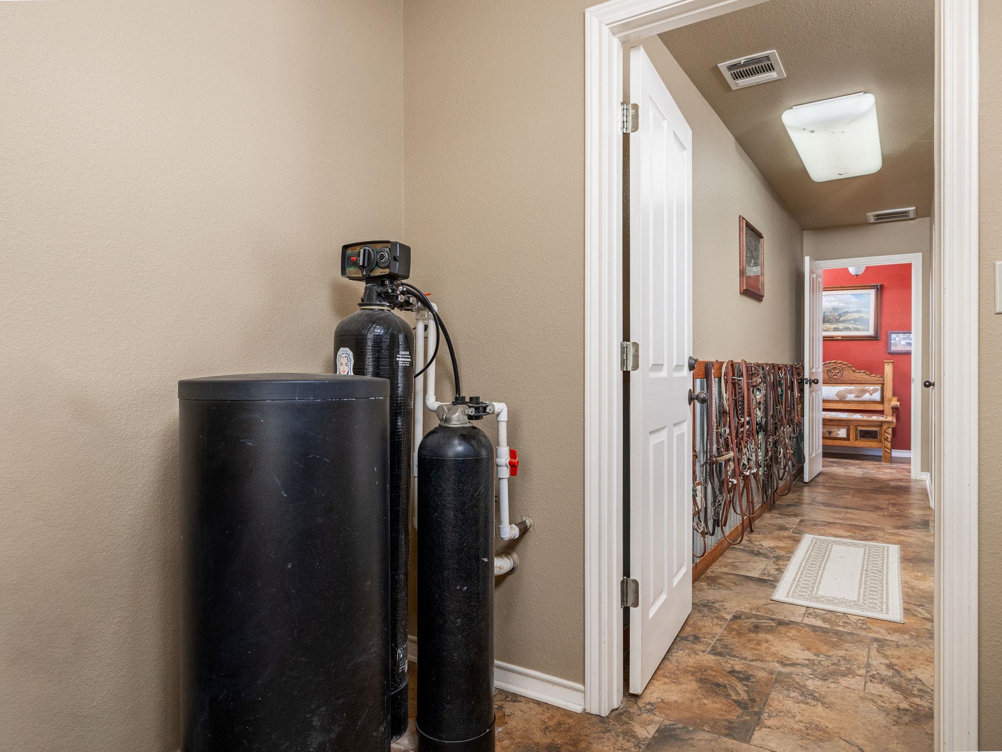 1801 County Road 470, Coupland