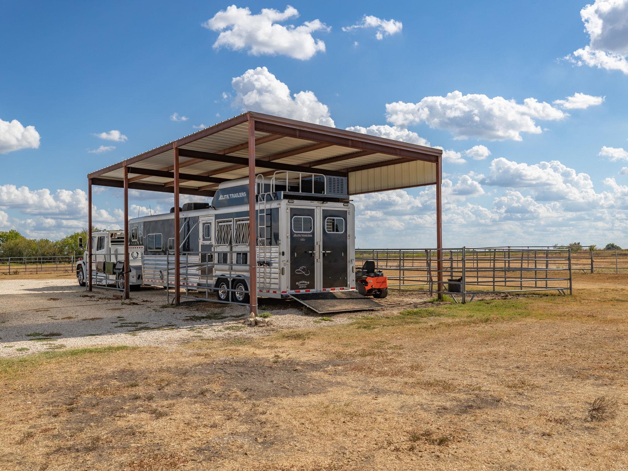 1801 County Road 470, Coupland