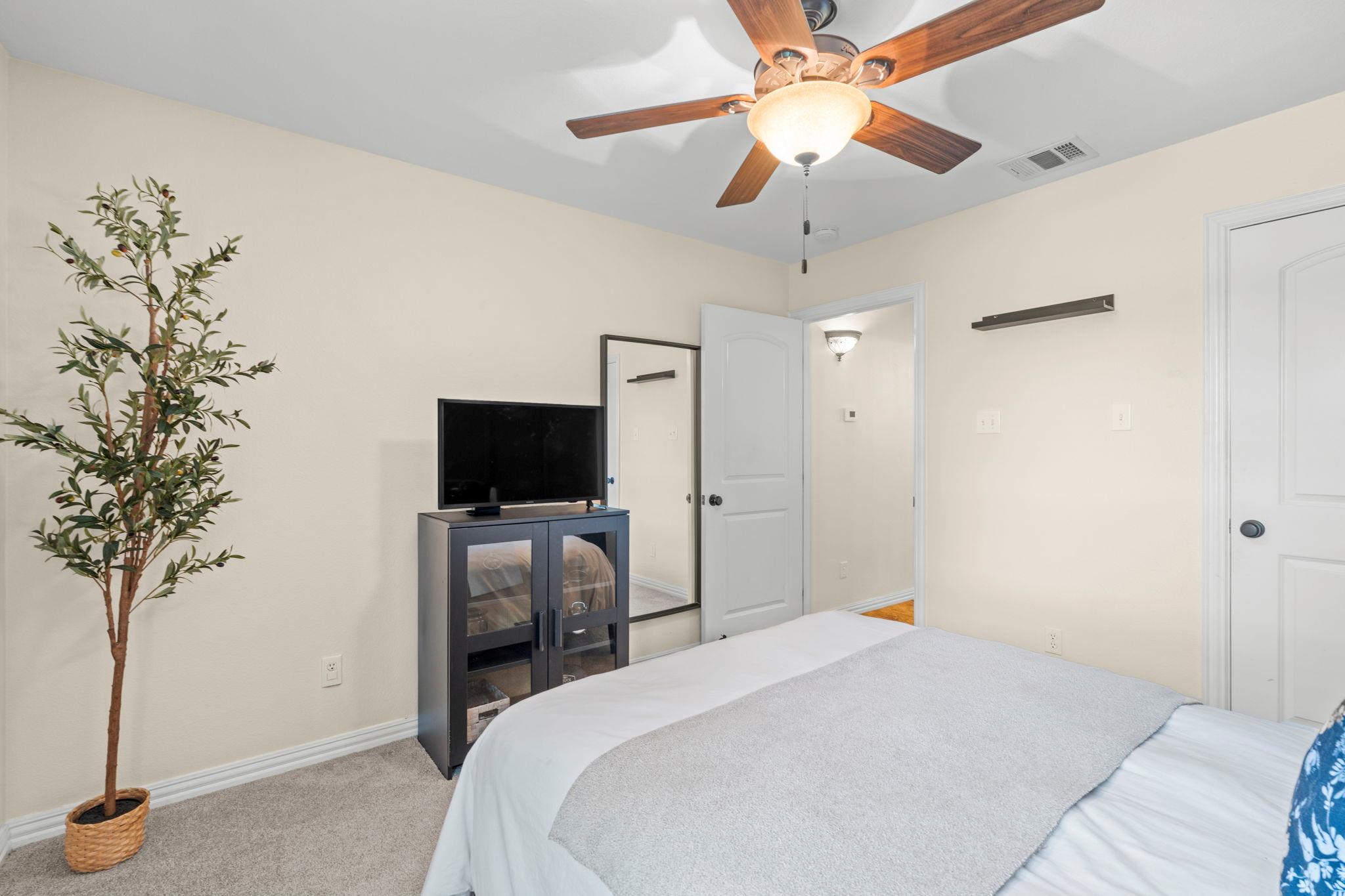 104 Madison LN