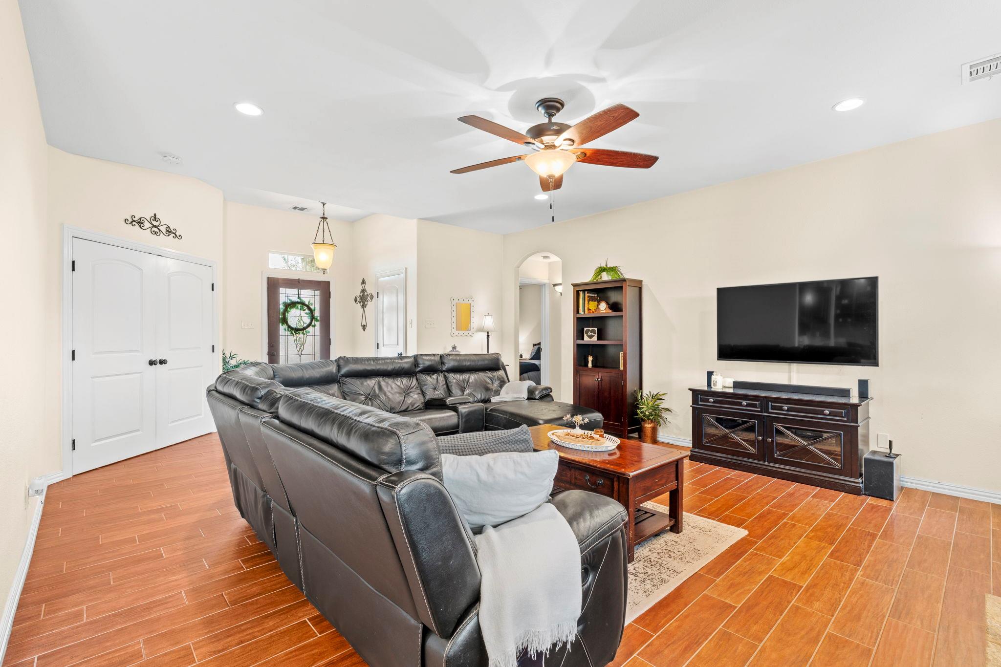 104 Madison LN