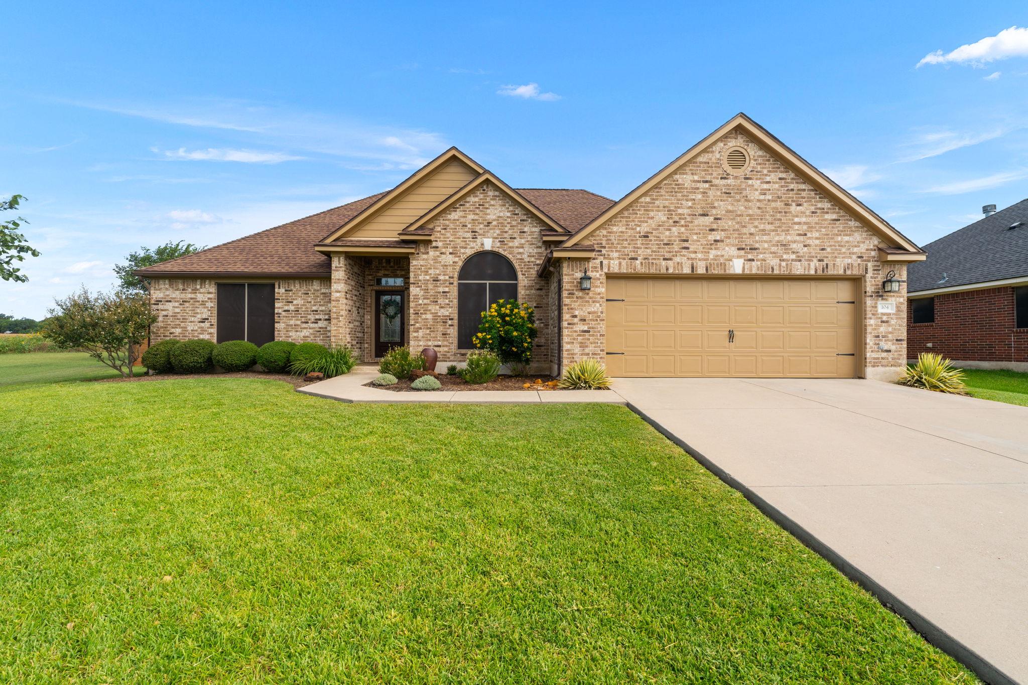 104 Madison LN