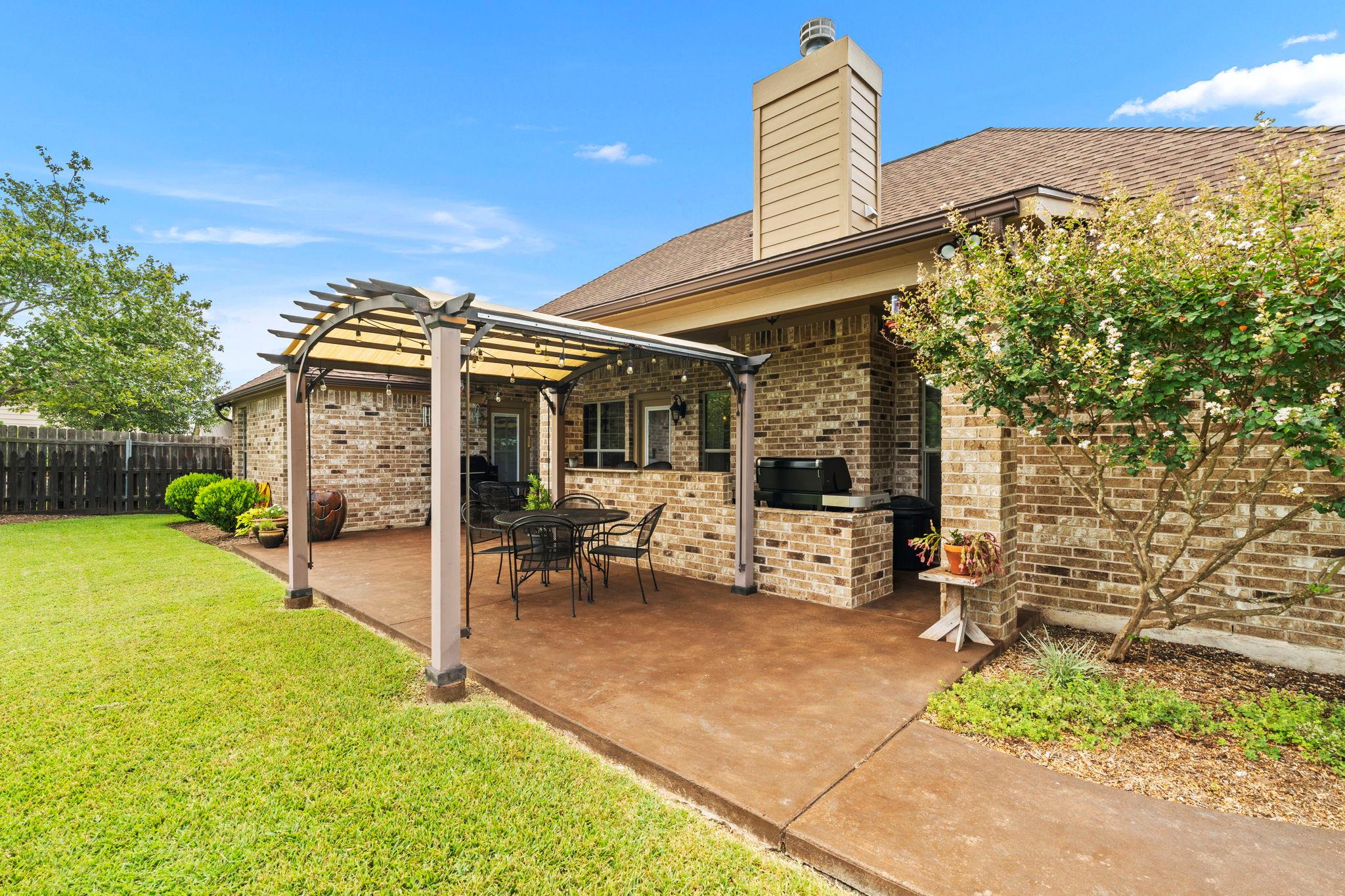 104 Madison LN