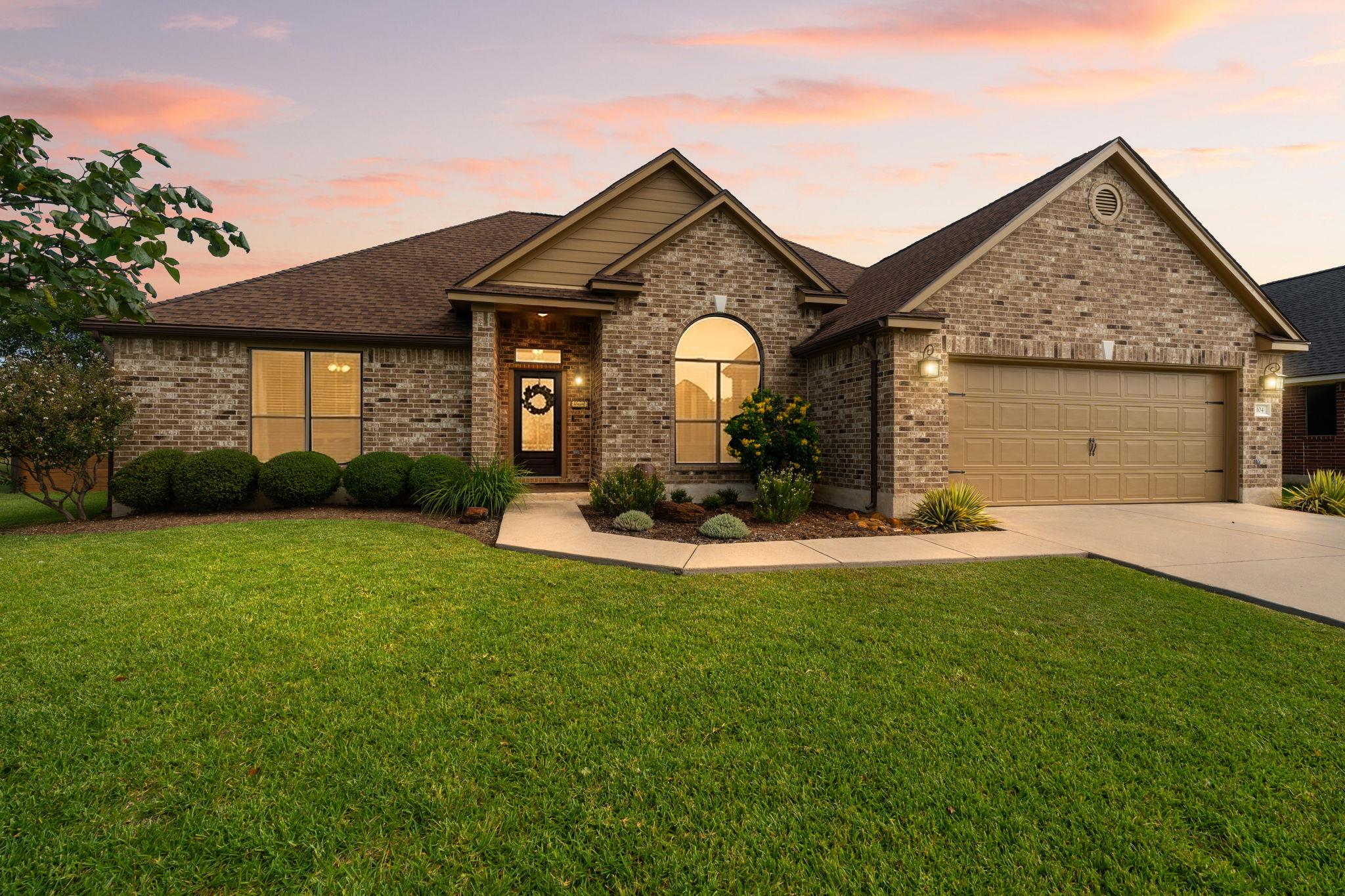 104 Madison LN