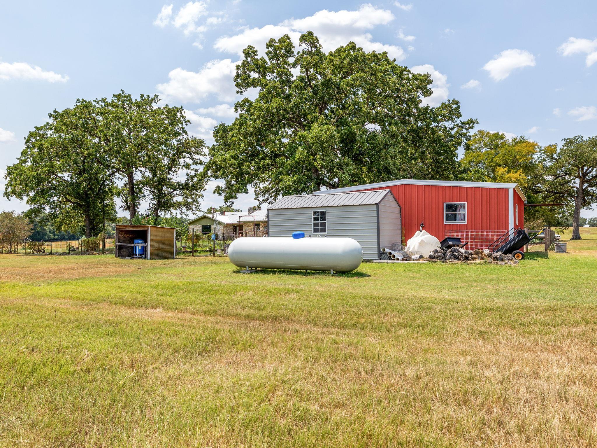 1045 Private Road 7005, Lexington