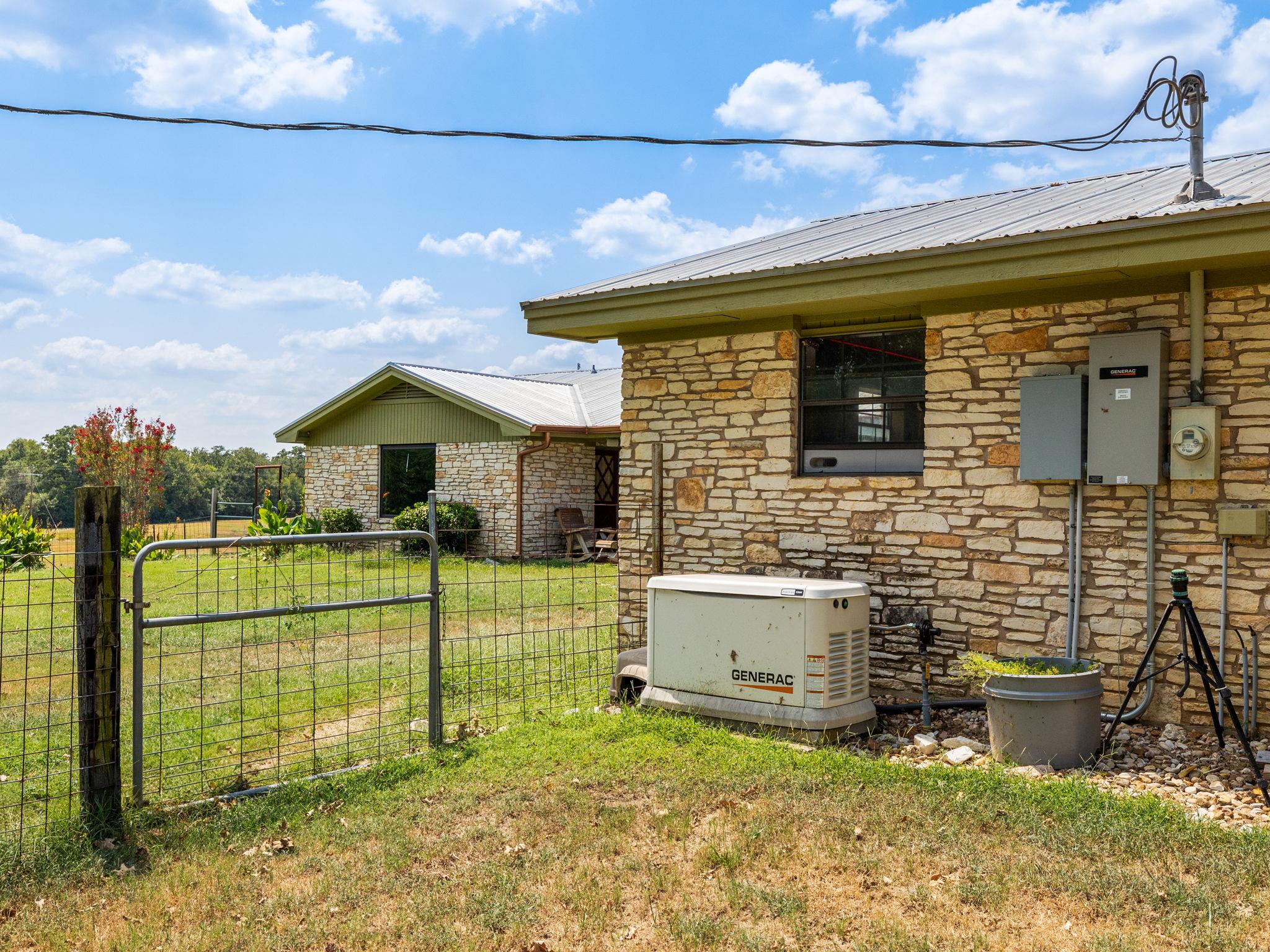 1045 Private Road 7005, Lexington