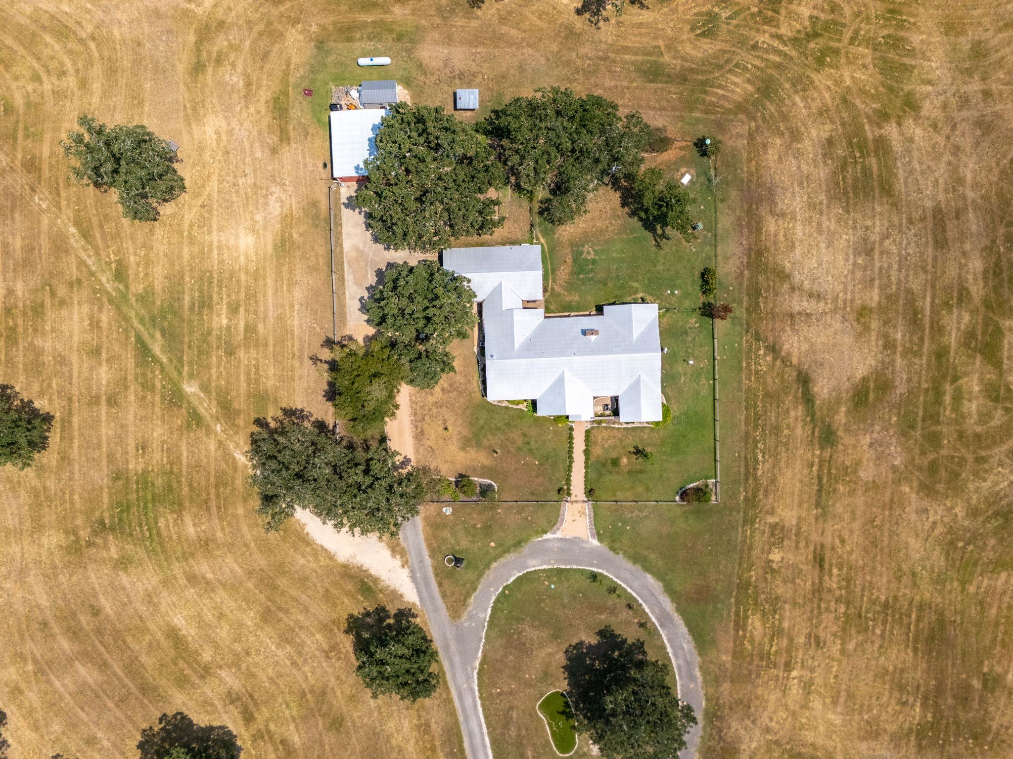 1045 Private Road 7005, Lexington