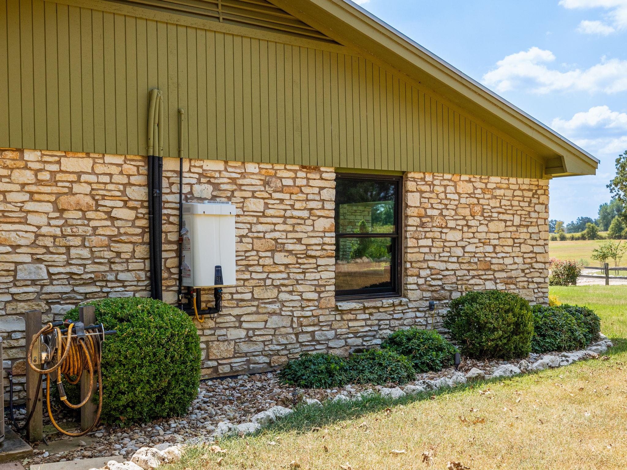 1045 Private Road 7005, Lexington