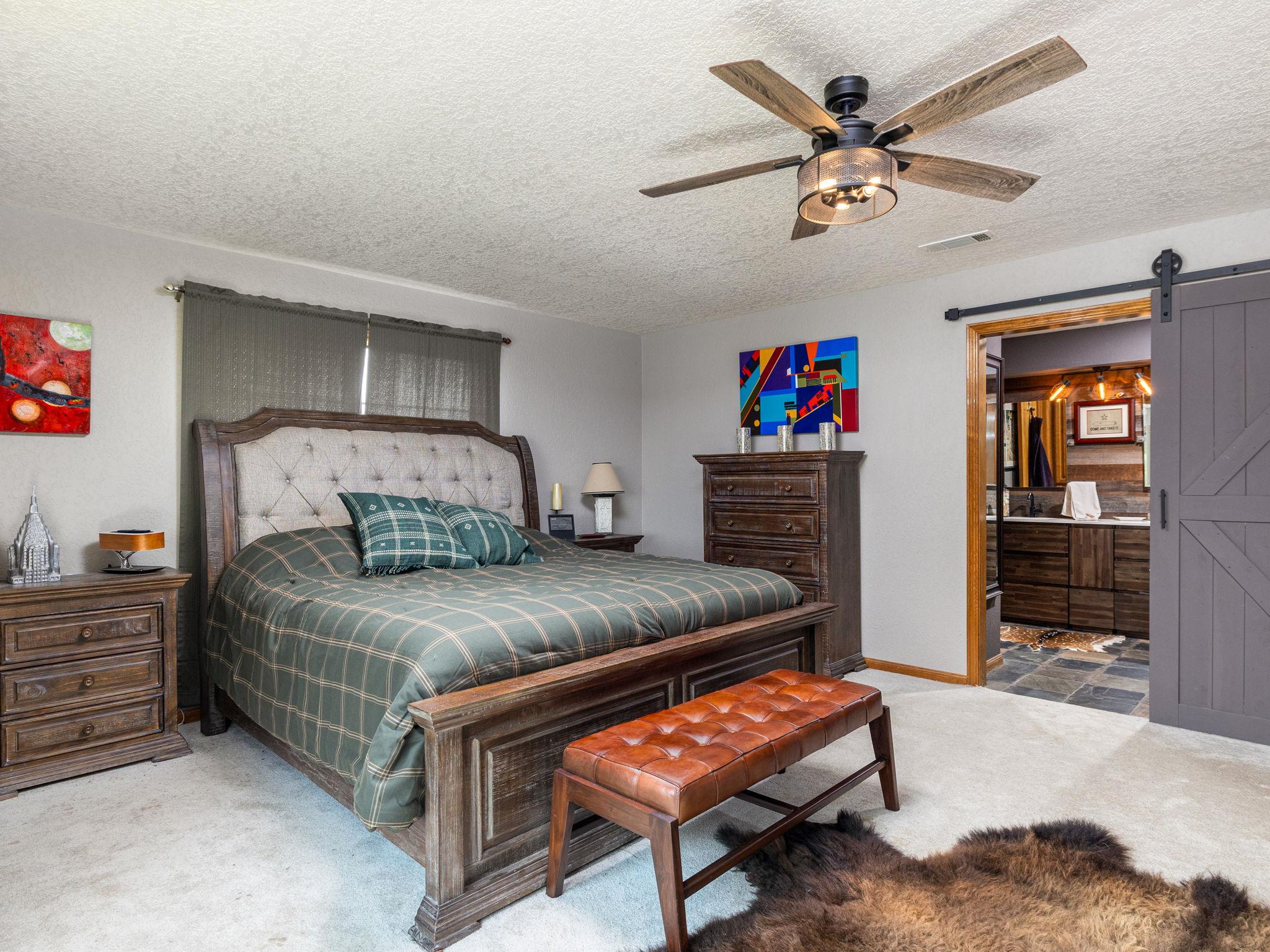 1045 Private Road 7005, Lexington