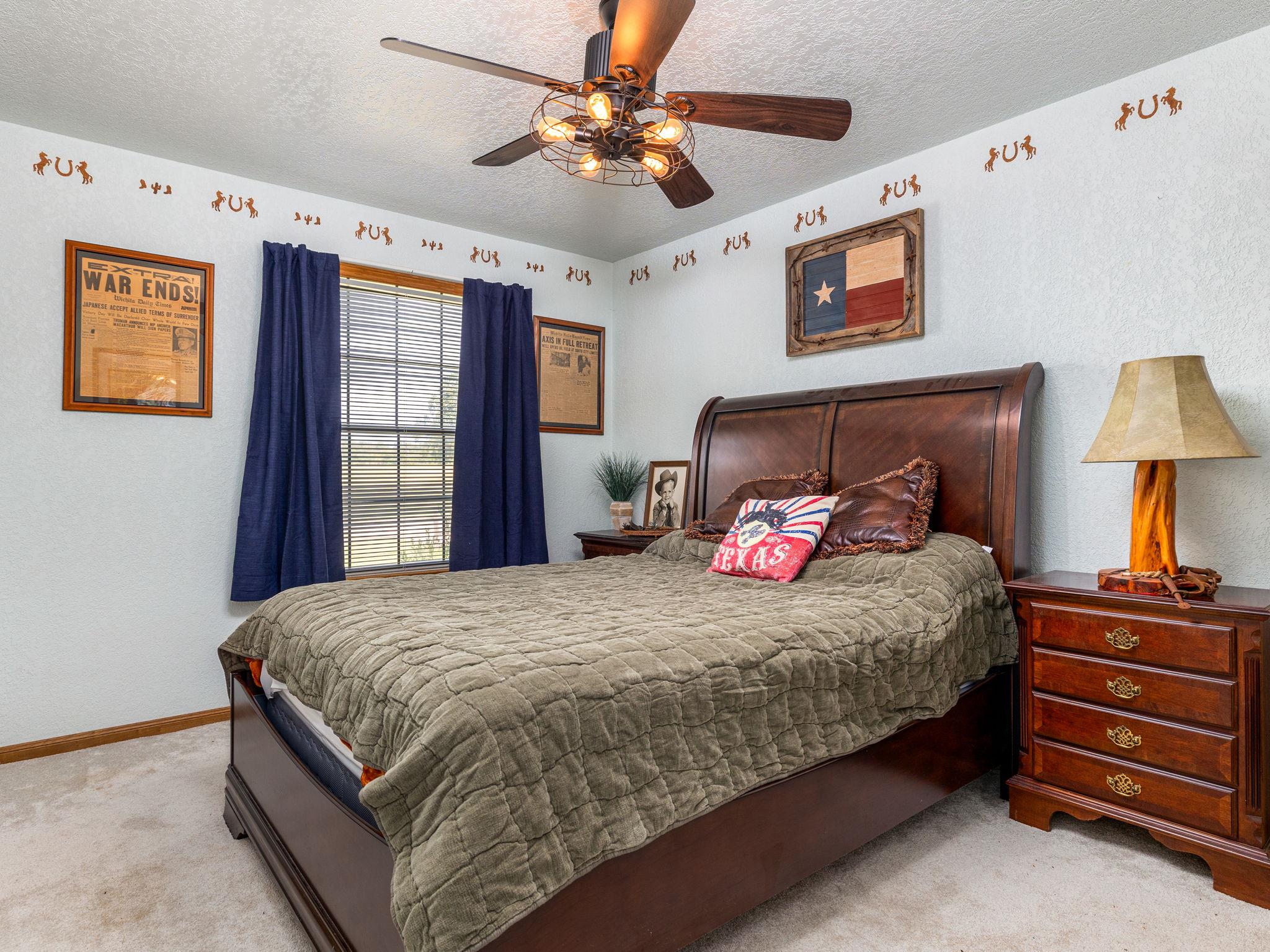 1045 Private Road 7005, Lexington