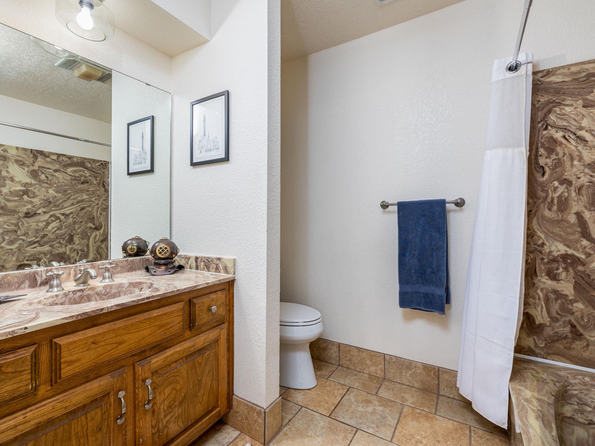 1045 Private Road 7005, Lexington