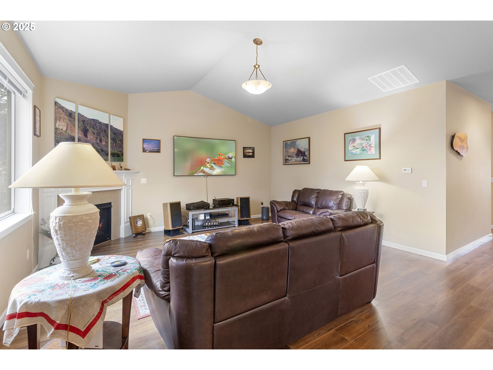 2363 THOMAS CT