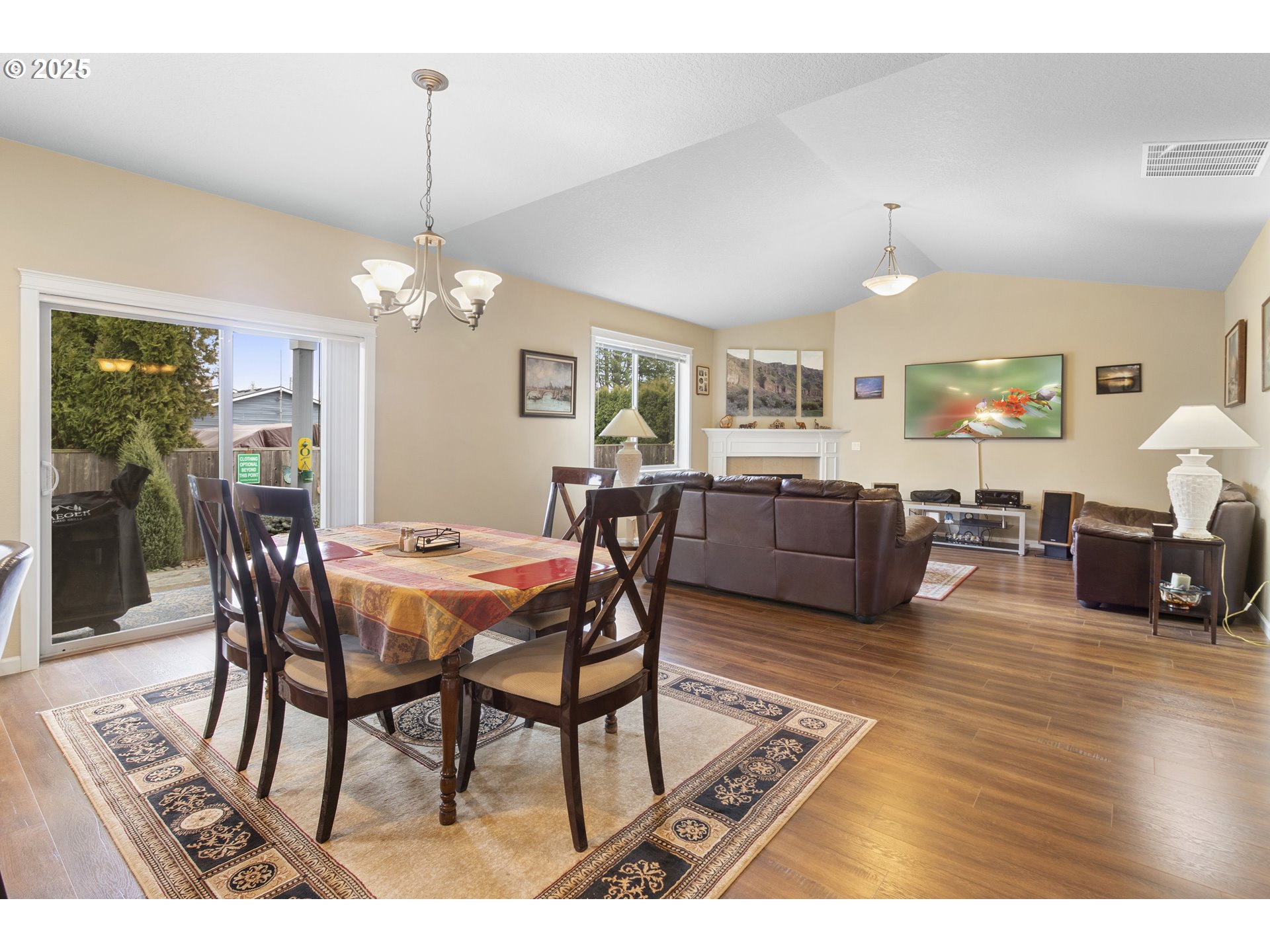 2363 THOMAS CT