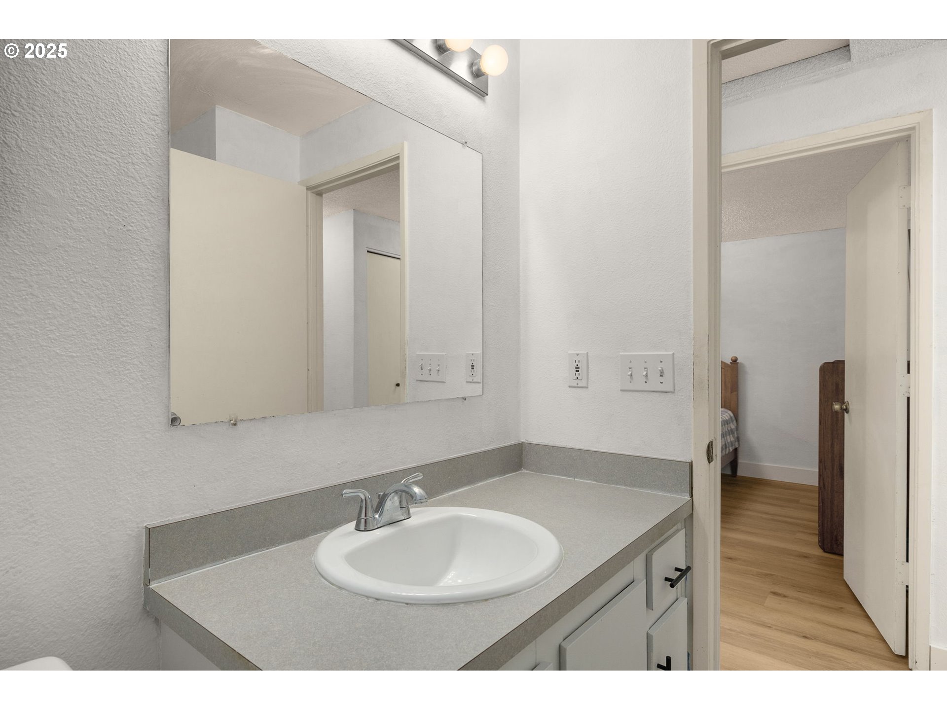 44 EAGLE CREST DR 19