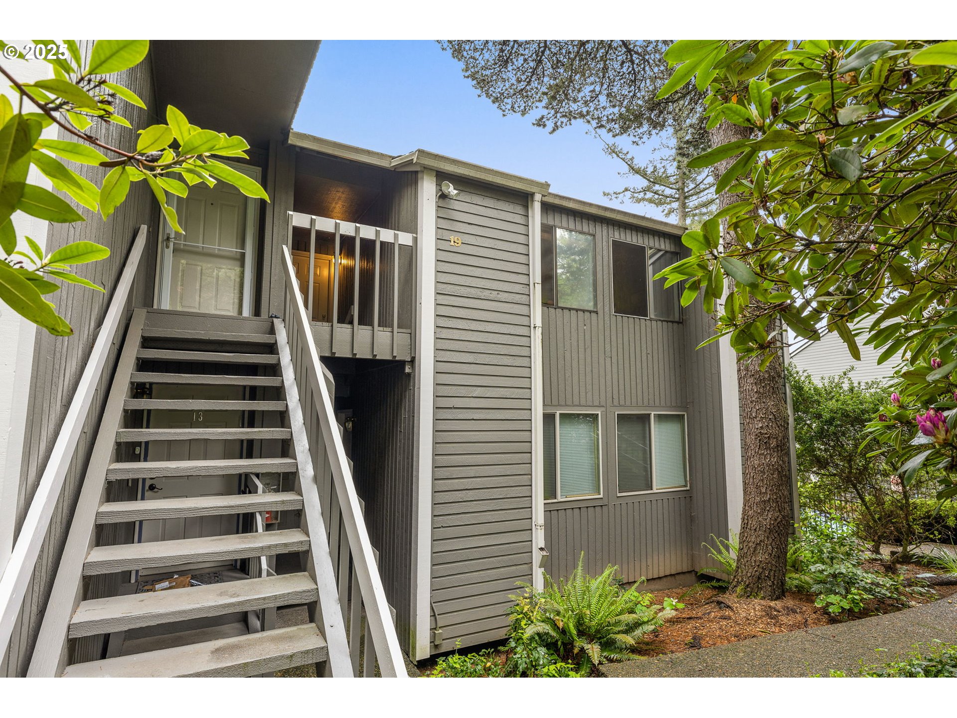 44 EAGLE CREST DR 19