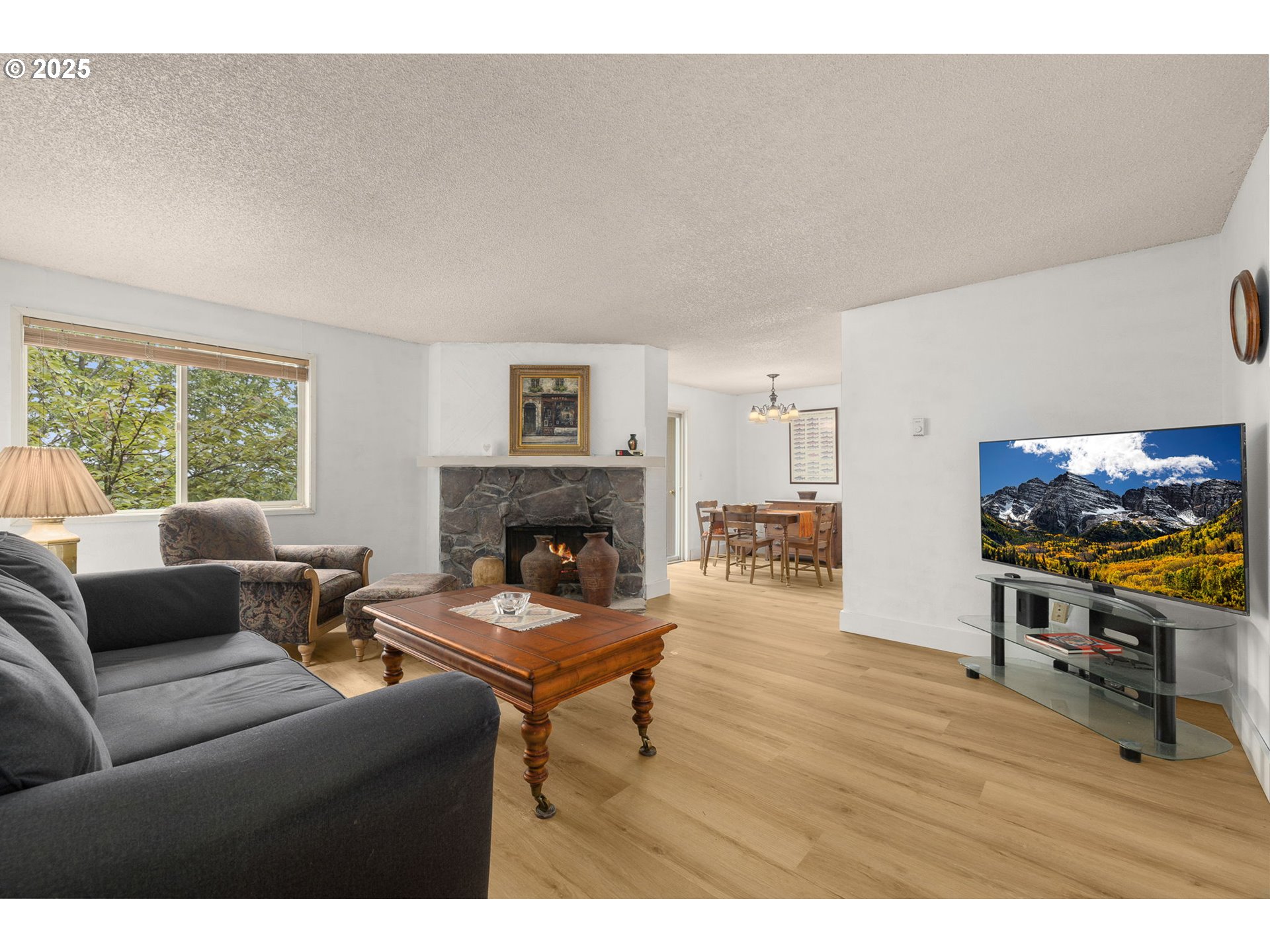 44 EAGLE CREST DR 19