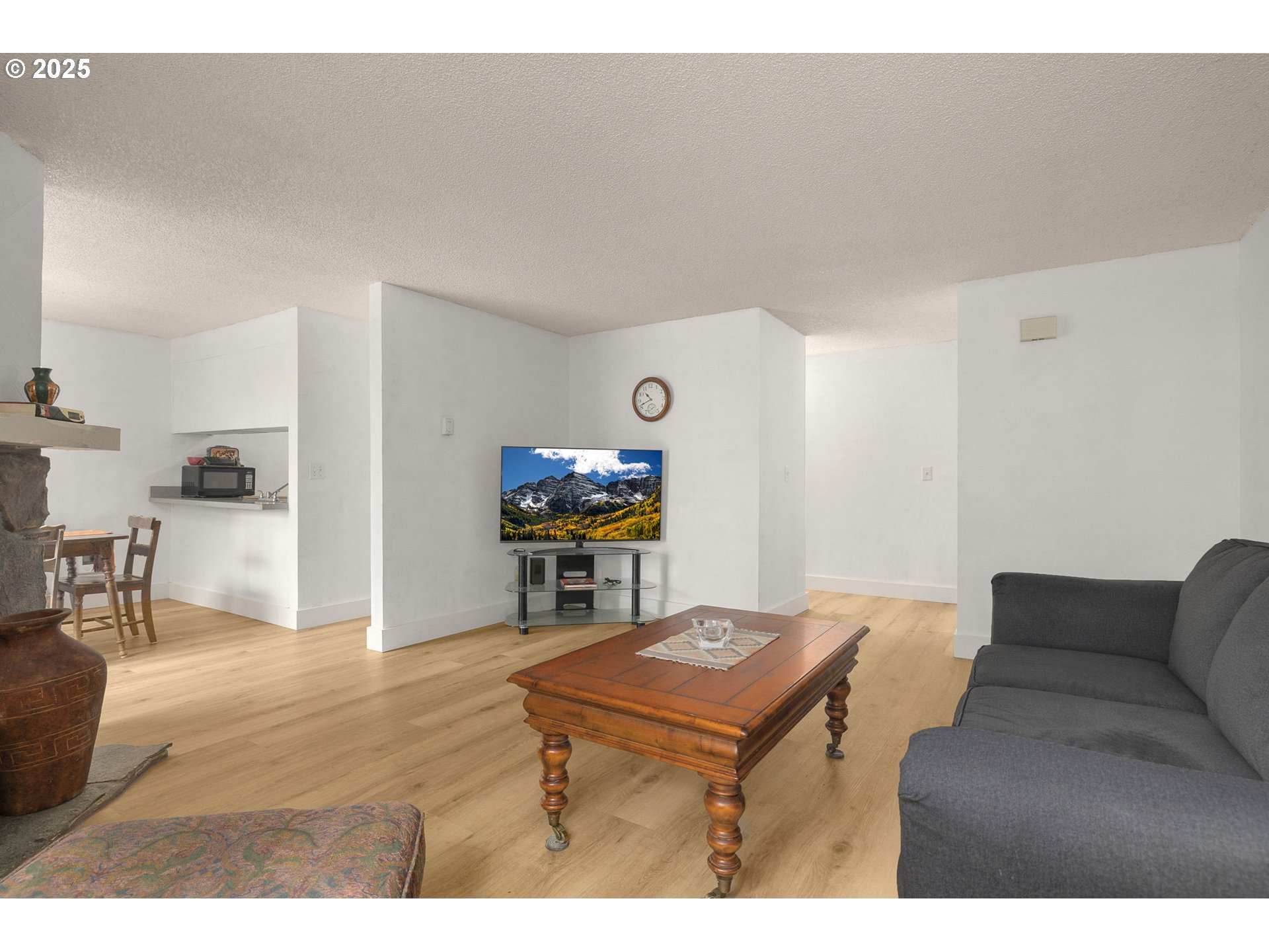 44 EAGLE CREST DR 19