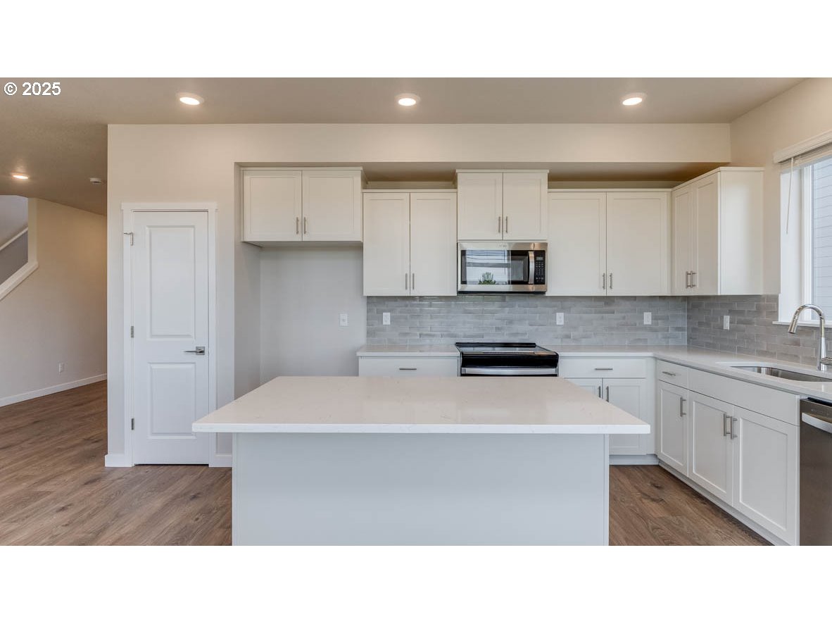 16681 SE Crossland ST