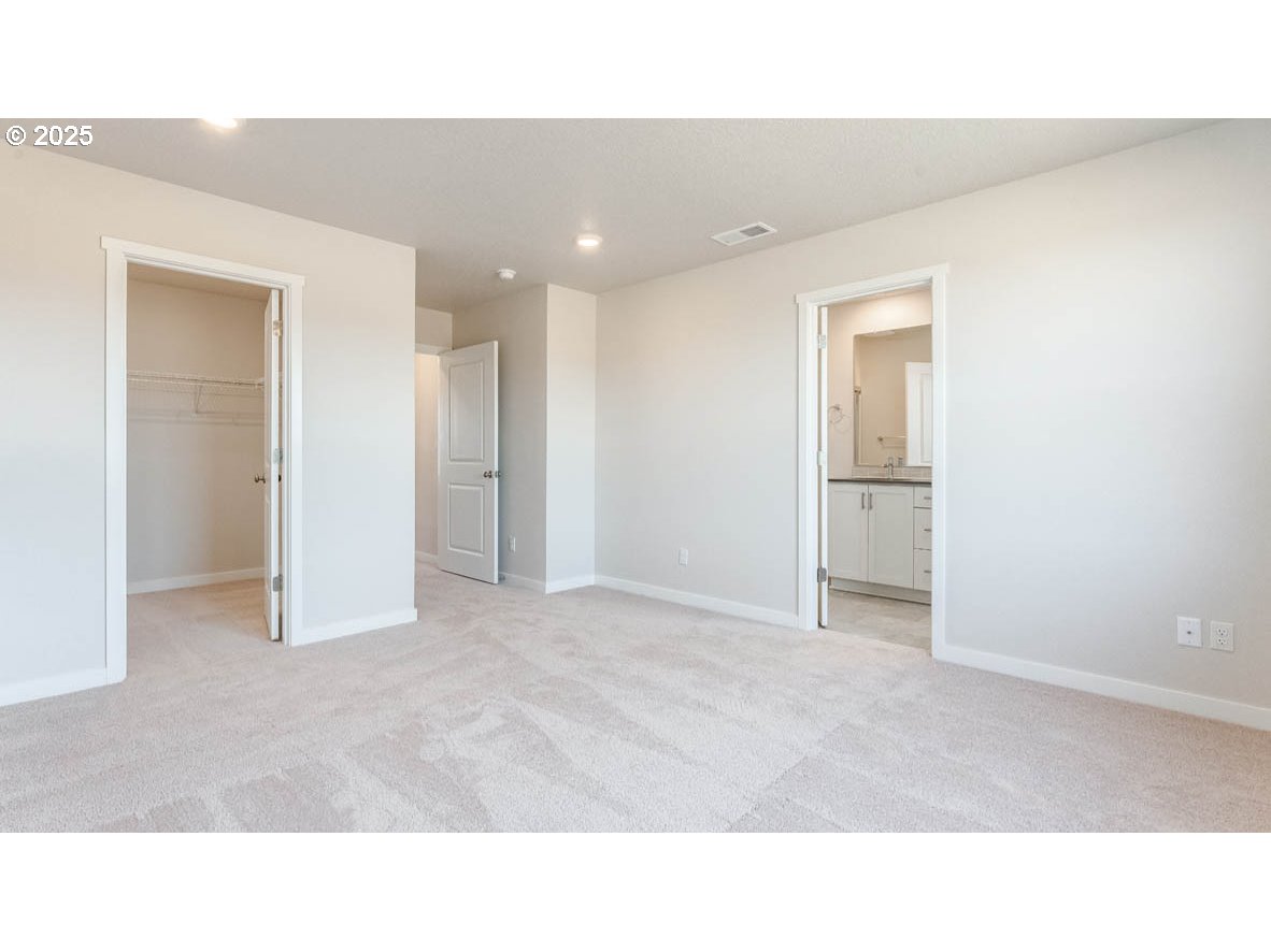 16681 SE Crossland ST