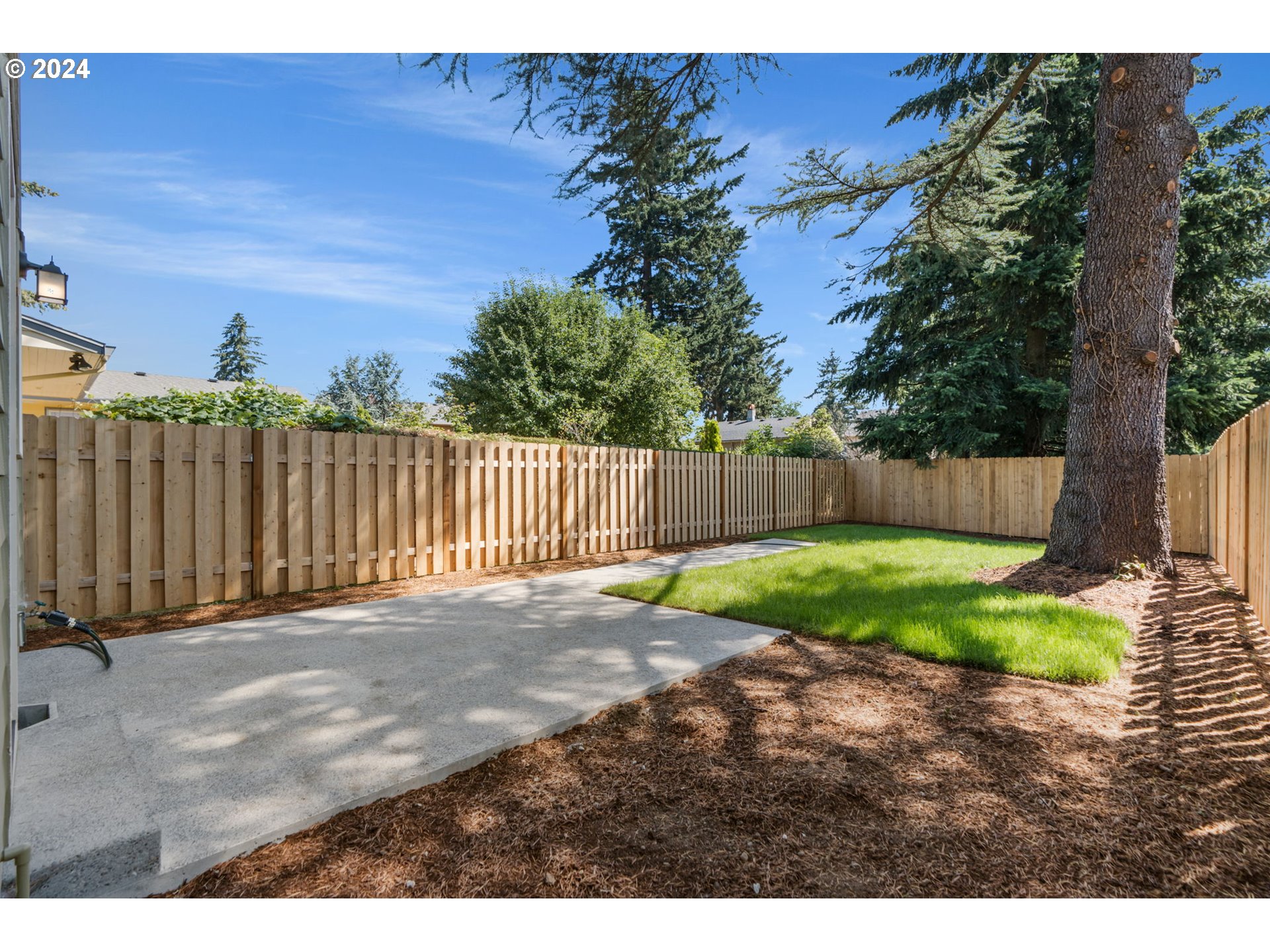 954 NE 126th AVE