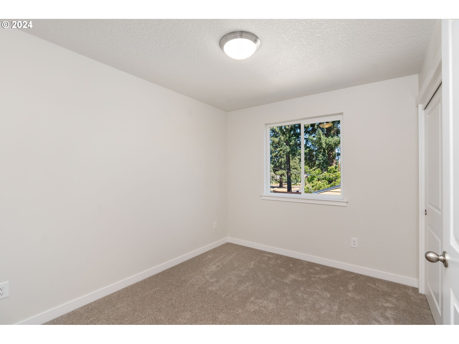 954 NE 126th AVE